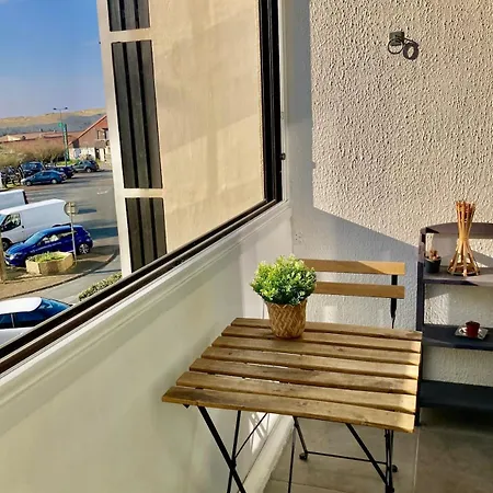 Daire Sea View From Bed 100m Beach, Free Parking, Surf
